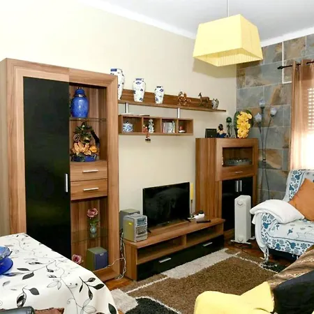 Apartment Lakeview Terrace Apartment: Beach-close Retreat With Wi-fi Vila Real de Santo Antonio