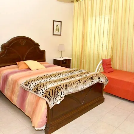 Comfortable With View In Real - 75m² 维拉·雷阿尔·德·桑托亚